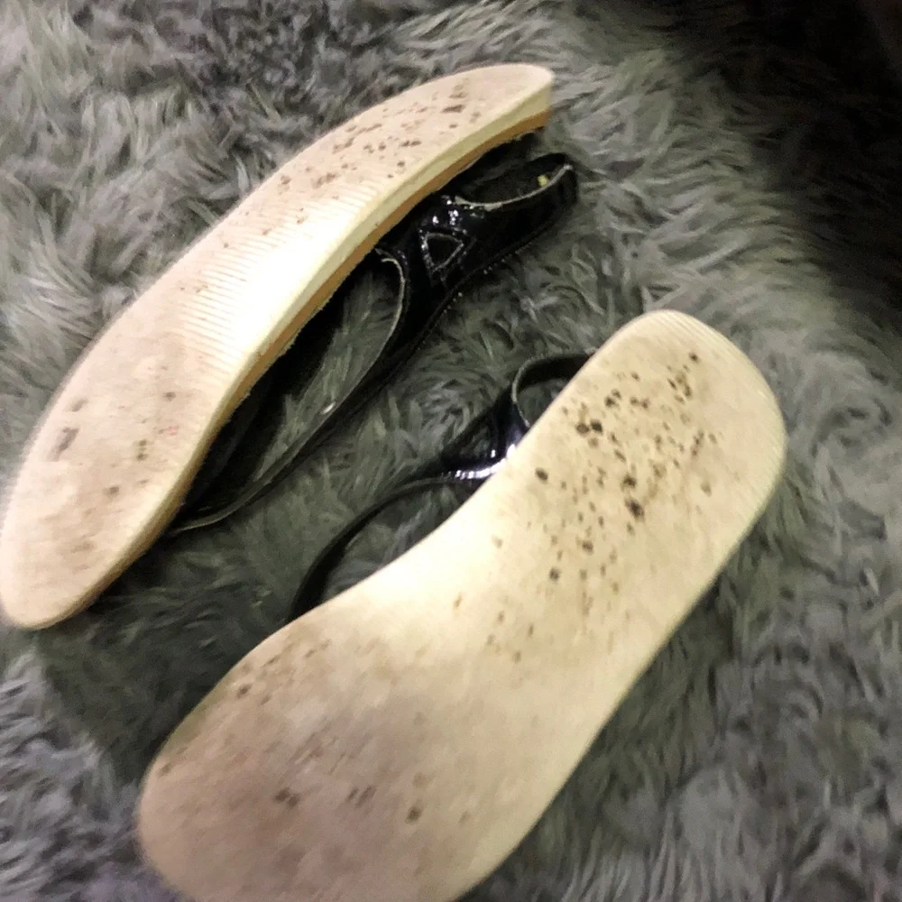 Women's Black and Rose Gold Casual Thong Sandals WELL WORN